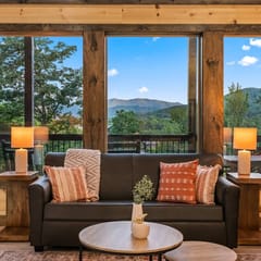 Mountain Modern Couples Retreat Hot-Tub Views