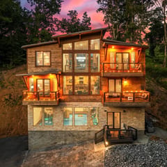 Sleeps 25 Huge Pool outdoor fire Ensuites