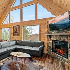 Peaceful Cabin • Hot Tub • Game Room • Fire Table