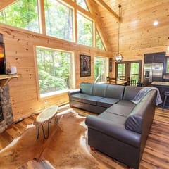 Cozy Cabin • Hot Tub • Game Loft Cobly Nob