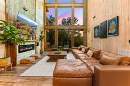 Sleeps 25 Huge Pool outdoor fire Ensuites