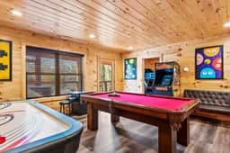City Bear Lodge | Dwtn Gatlinburg Hot Tub + Games