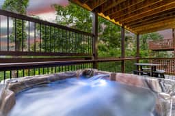 Game Room + Arcade • Hot-Tub • MTN Views