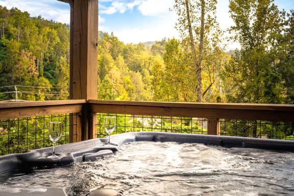 4 bd Smoky Mtn Lodge | Game Room Hot-Tub Firetable