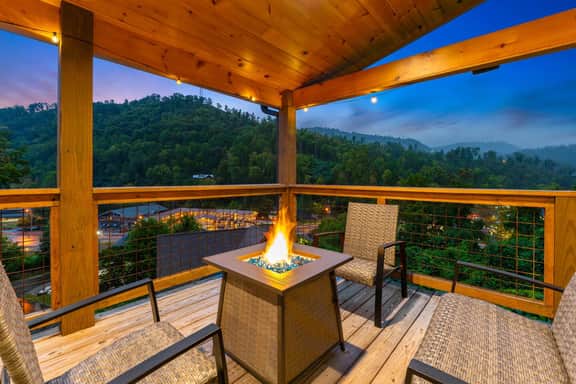 Bear Vista View| Hot Tub * Game Room * Firetable