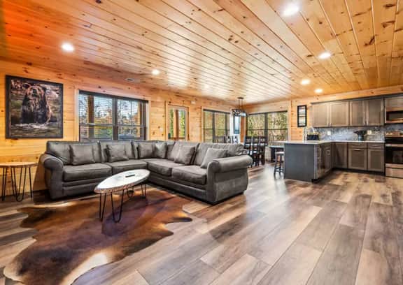 City Bear Lodge | Dwtn Gatlinburg Hot Tub + Games