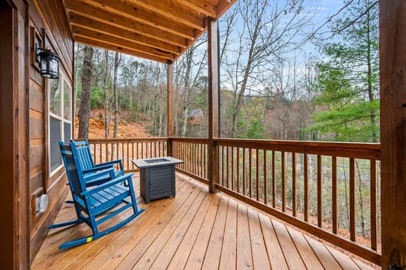 Peaceful Cabin • Hot Tub • Game Room • Fire Table