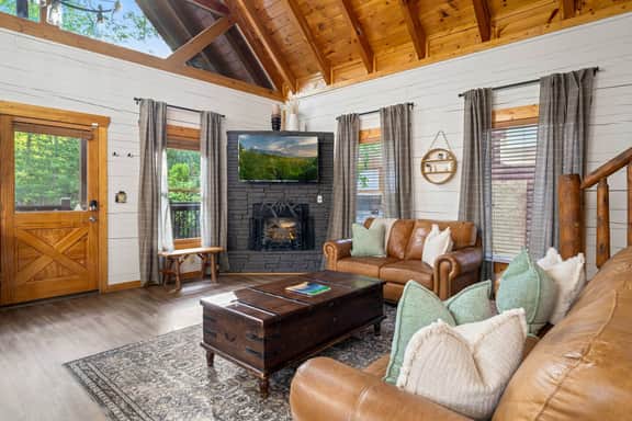 Game Room + Arcade • Hot-Tub • MTN Views