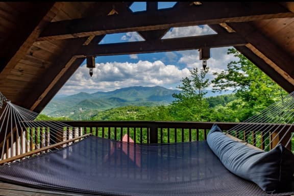 Spectacular Views| Hot-Tub| Pool Table