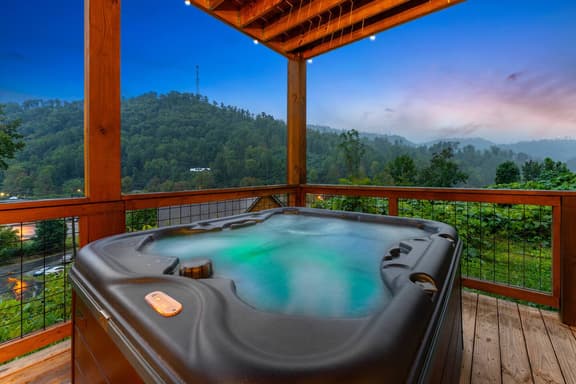 Bear Vista View| Hot Tub * Game Room * Firetable