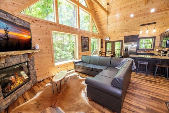 Cozy Cabin • Hot Tub • Game Loft Cobly Nob